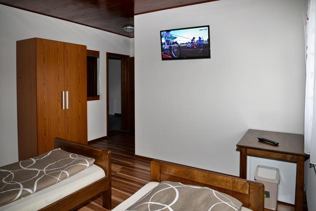 Guesthouse Pink Panther Udbina Rom bilde